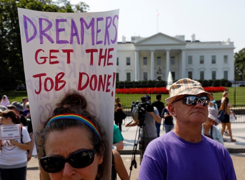تصاویر | واکنش آمریکایی‌ها به توقف طرحی که منجر به اخراج مهاجران می‌شود